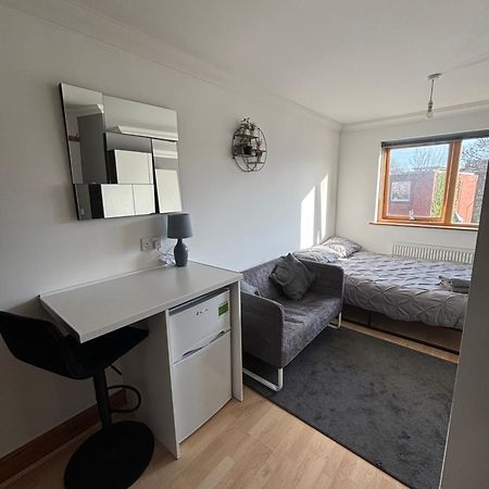 Stylish & Compact City Center Studio Apartment 7A Норвіч Екстер'єр фото