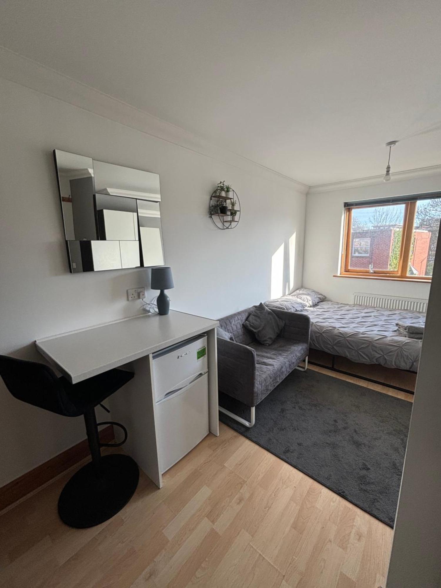 Stylish & Compact City Center Studio Apartment 7A Норвіч Екстер'єр фото